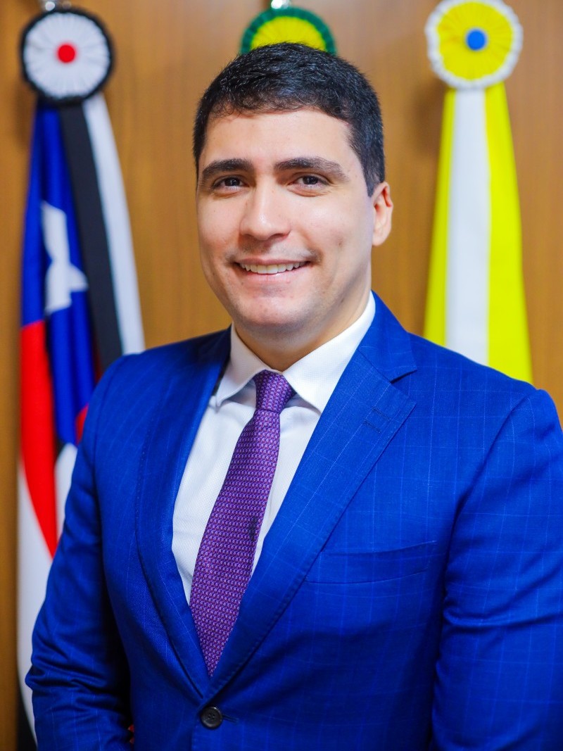 Daniel Oliveira em plenário